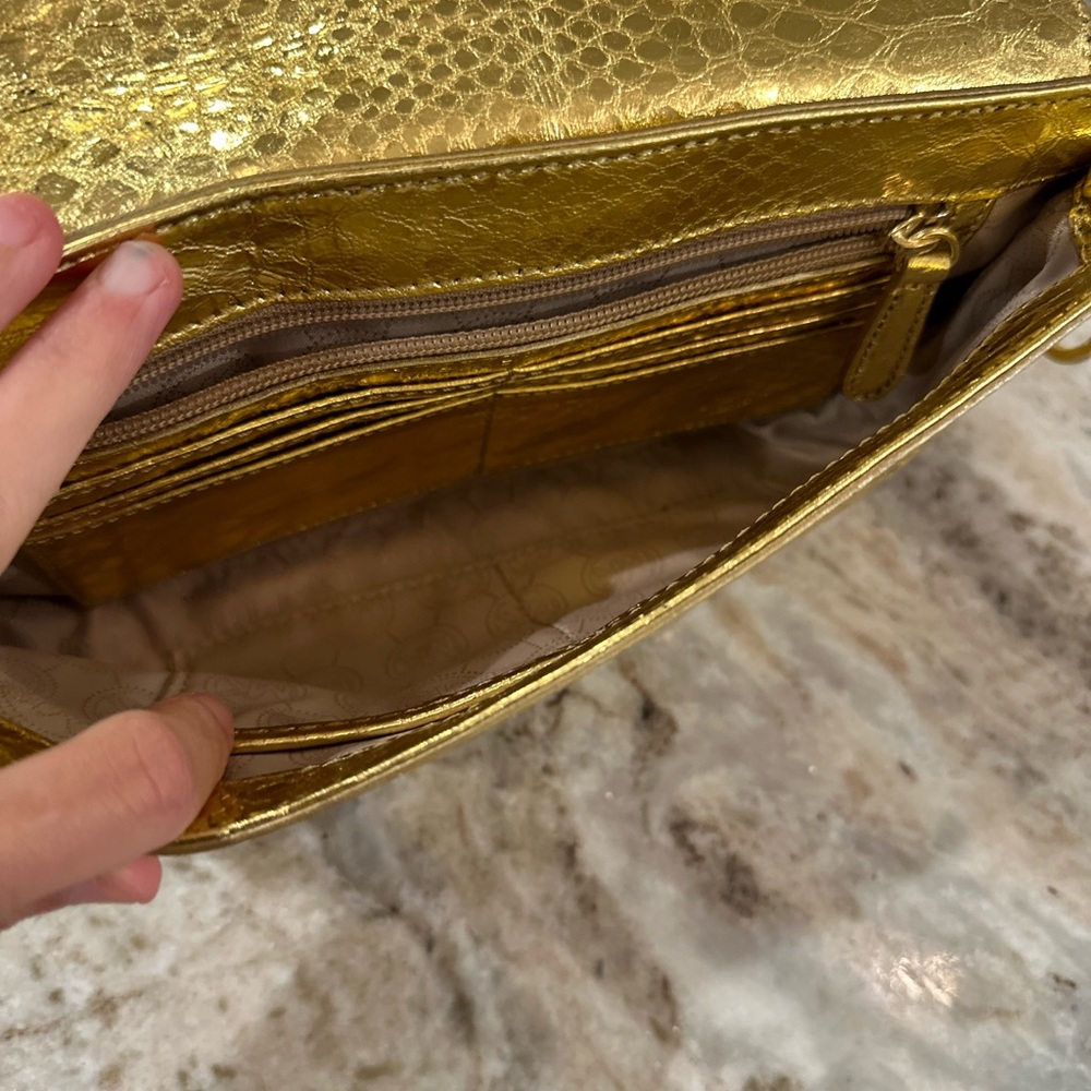 Breathtaking gold MK leather and chain strap shoulder bag